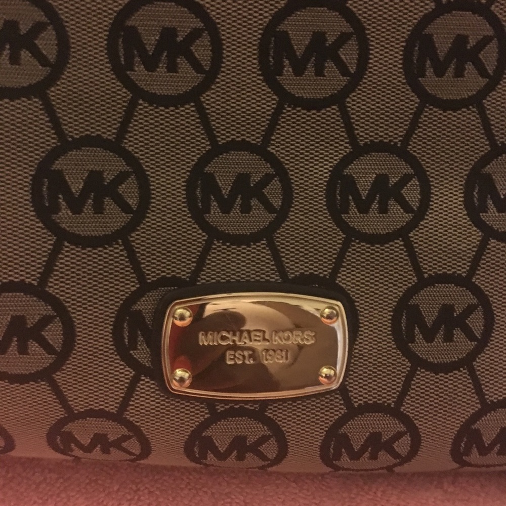 Purse - Picture 2 of 2